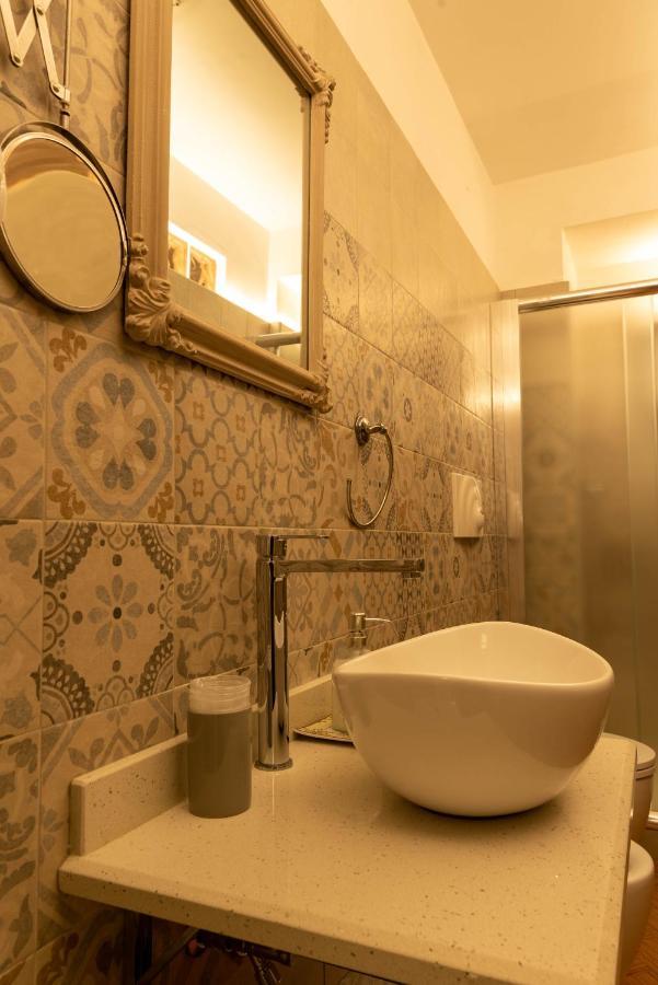 Cadelli Luxury Suite & Apartments Лечче Экстерьер фото